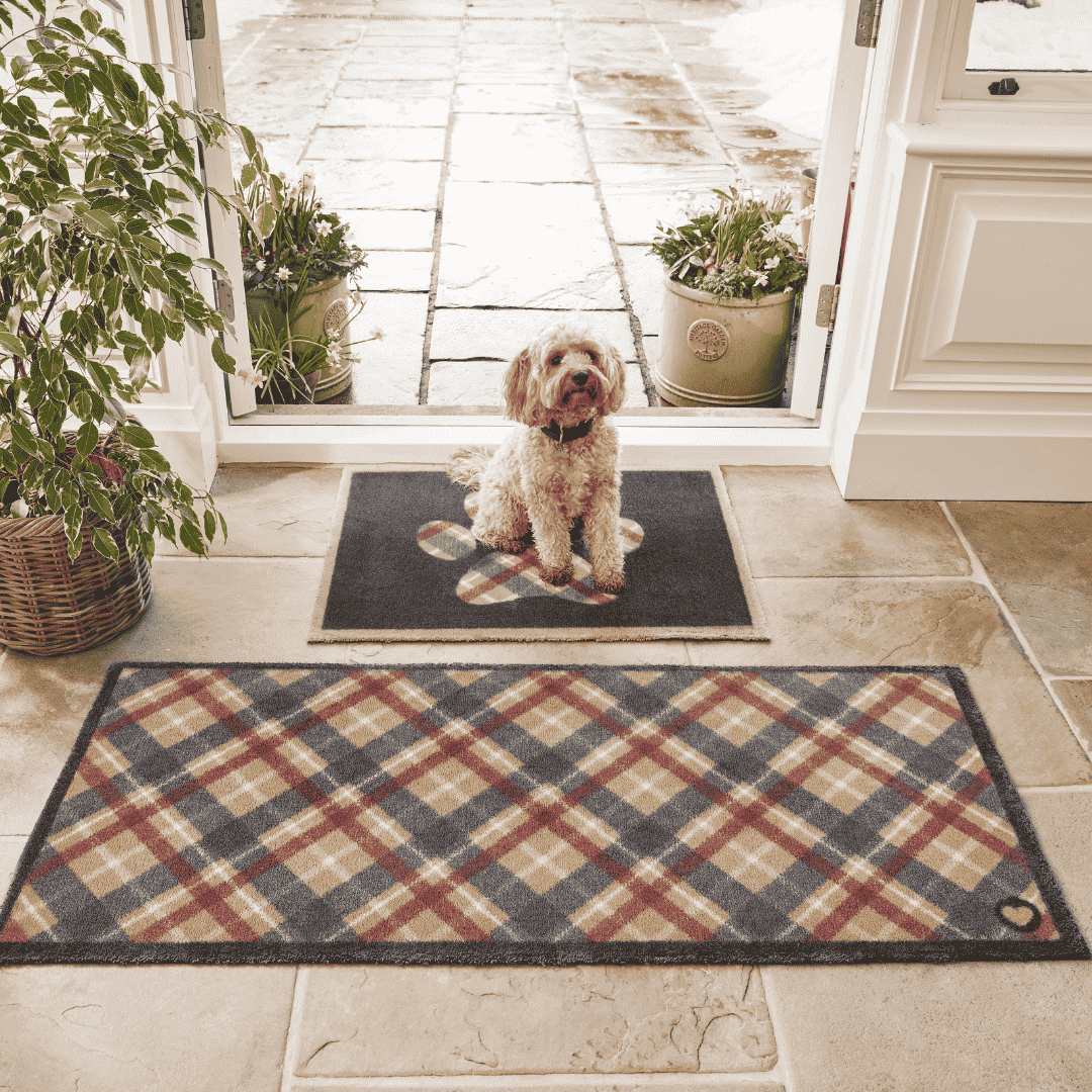 Hug Rug Runner Tartan Paw