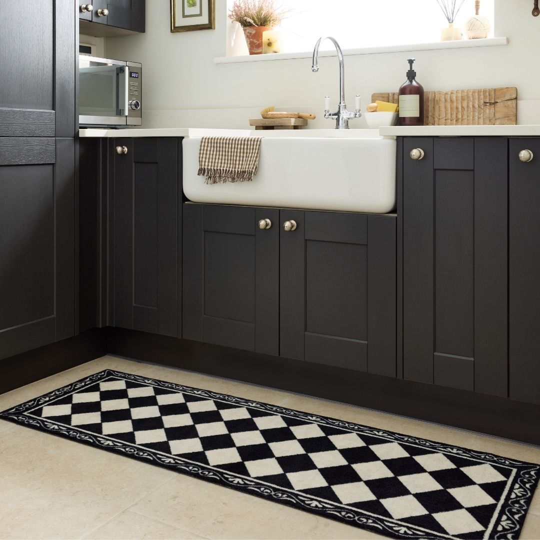 Runner Rug Manor Tile