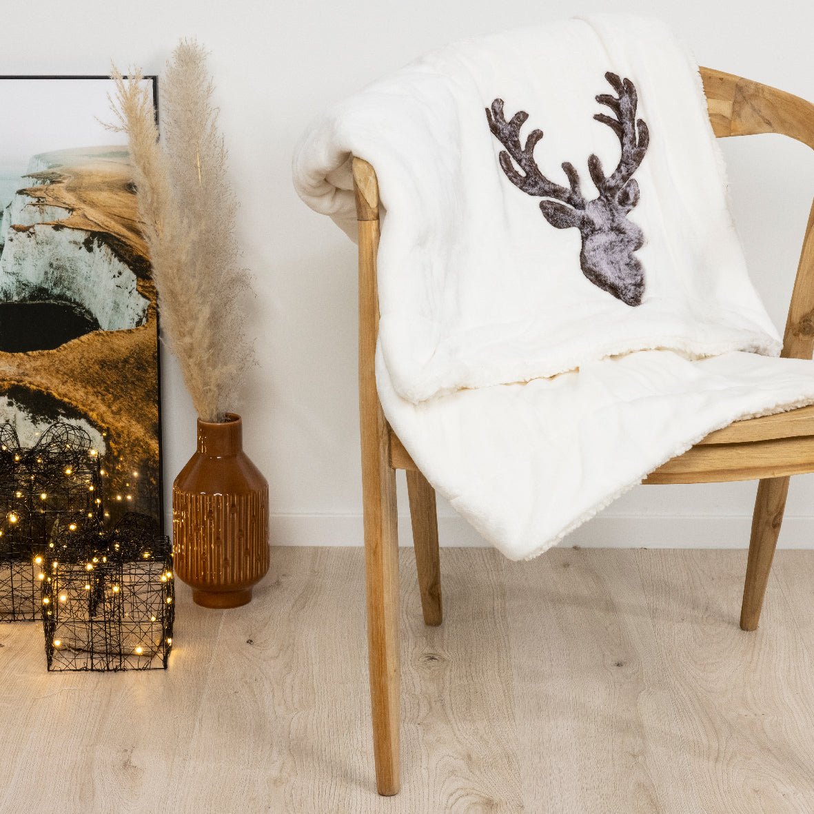 Winter Throw Deer - Off White