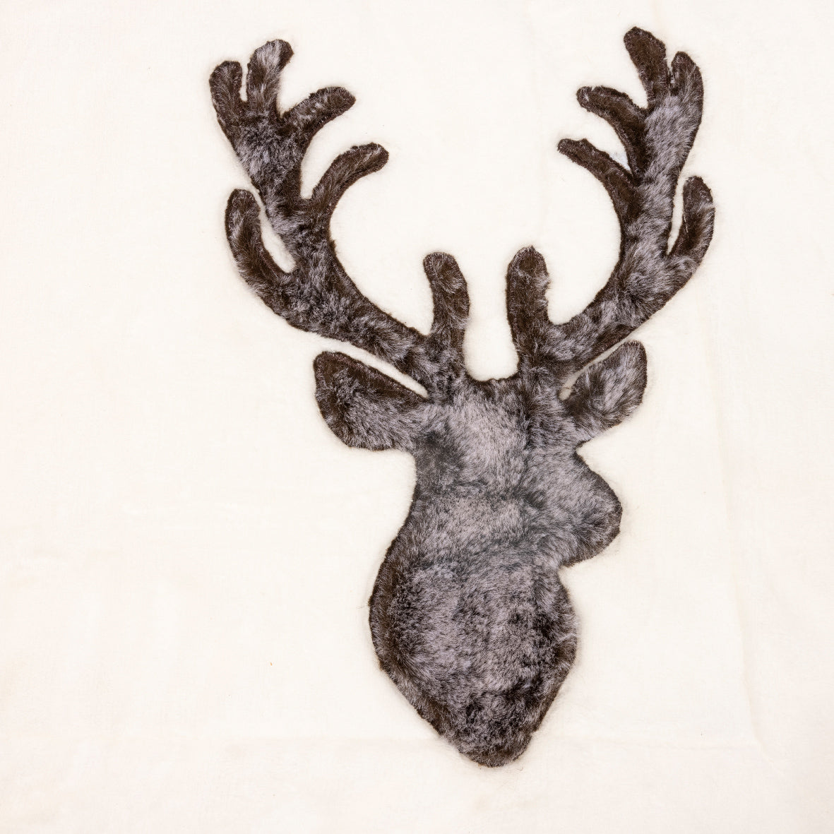 Winter Throw Deer - Off White