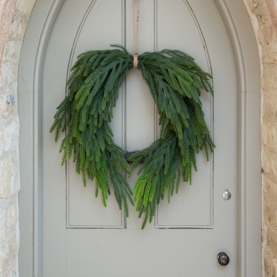 Christmas Waxed Pine Wreath 61cm