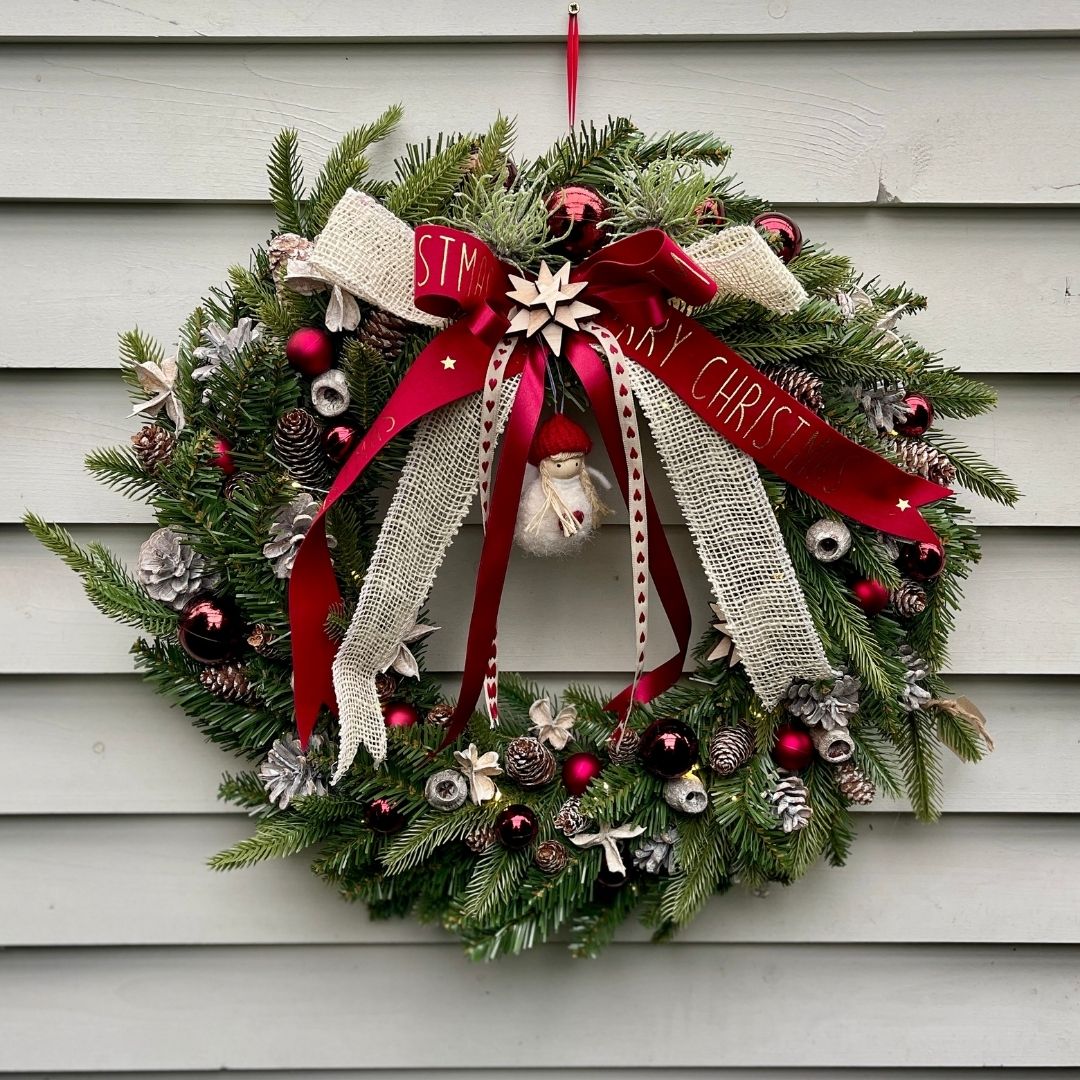 Christmas Wreath Natural/Red Hearts