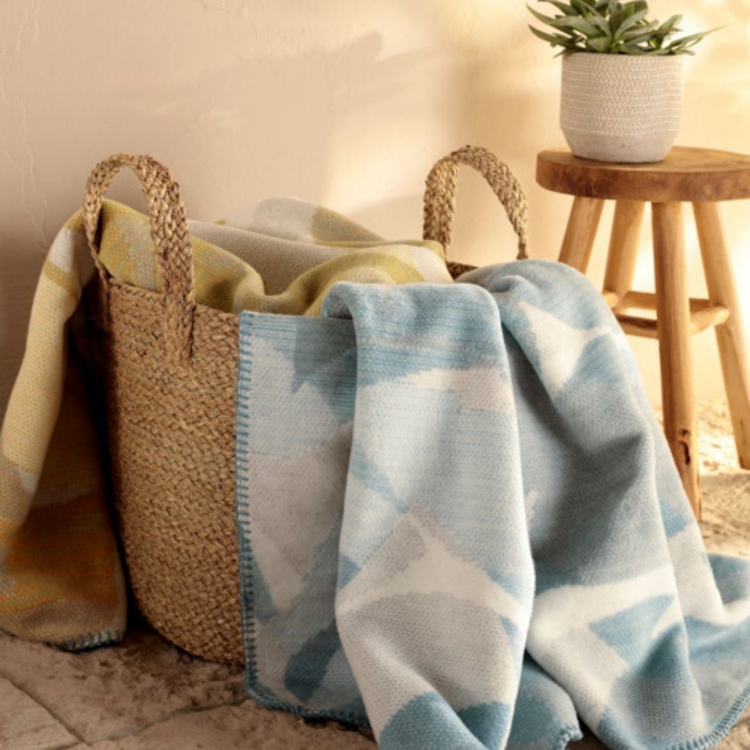 Horizon Flora Throw Blanket