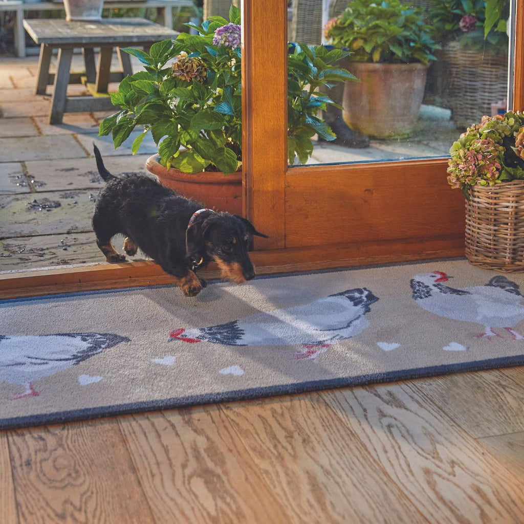 Hug Rug Runner Chicken 1 | The Garden House