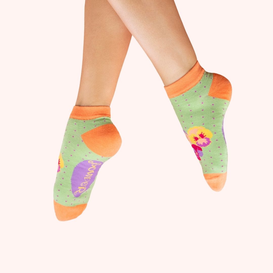 Ladies Trainer Socks - Spring Pansies Mint