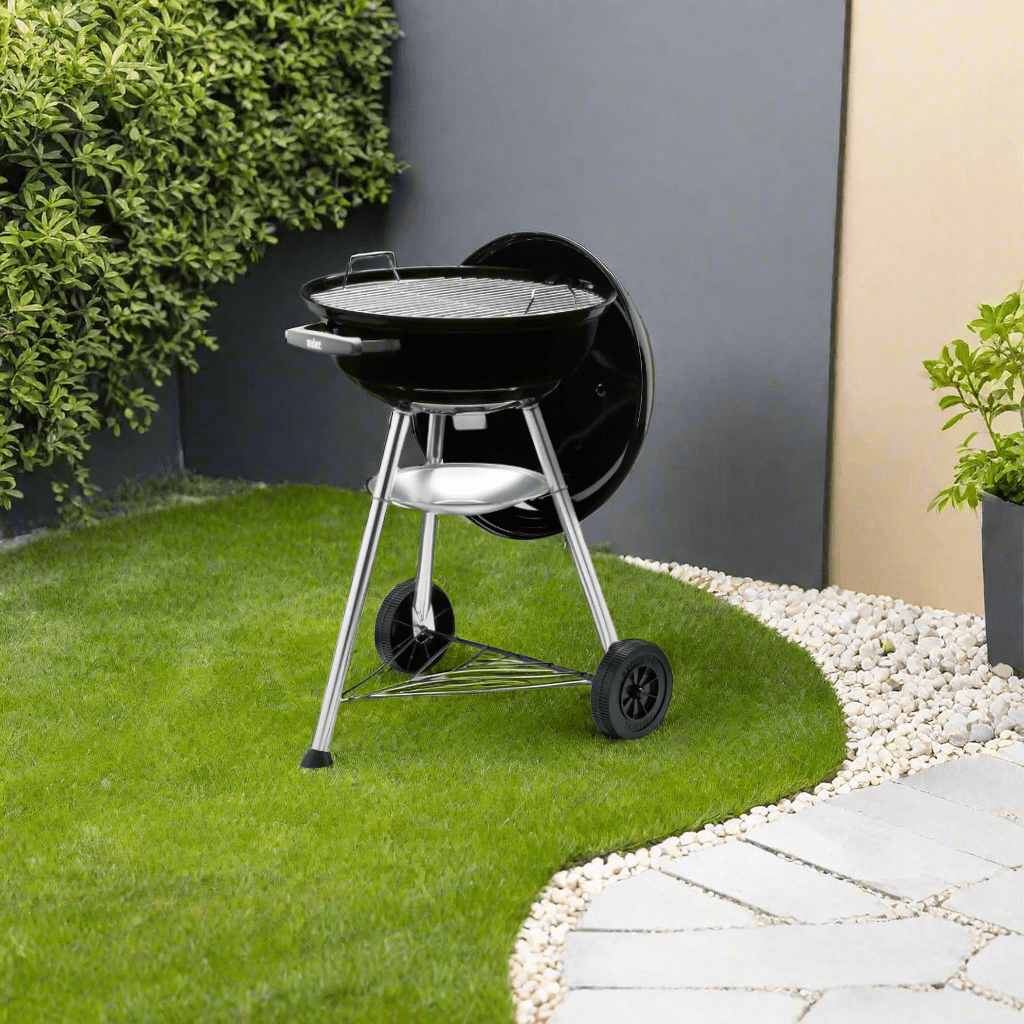 Weber Compact Charcoal Barbecue – 47cm Space-Saving BBQ