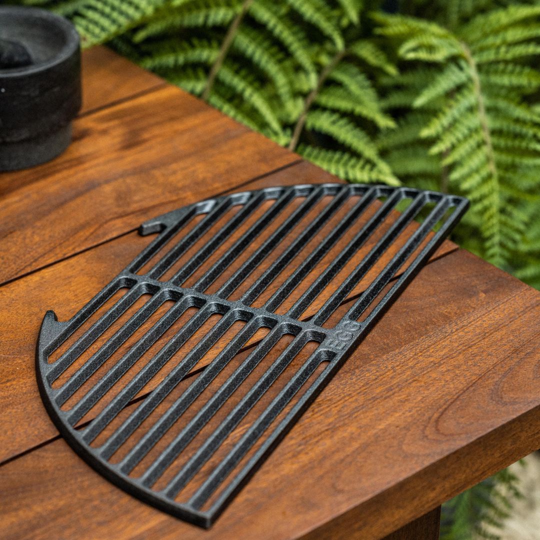 Big Green Egg Half Moon Cast Iron Grid