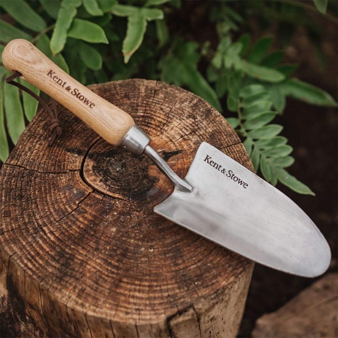 Kent & Stowe Hand Trowel